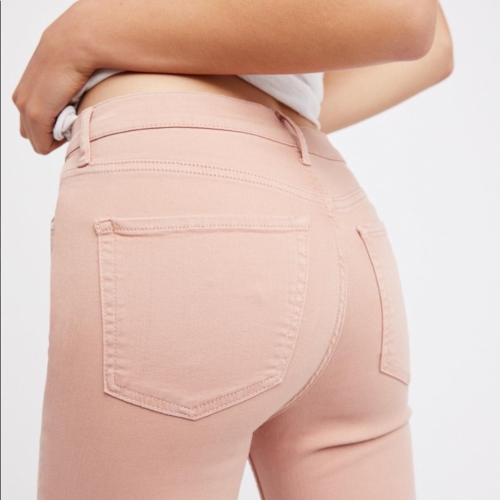 Free People Busted Knee Dusty Rose/Blush Hi-Rise Jeans Sz 30 w MEASUREMENTS! - Picture 2 of 12